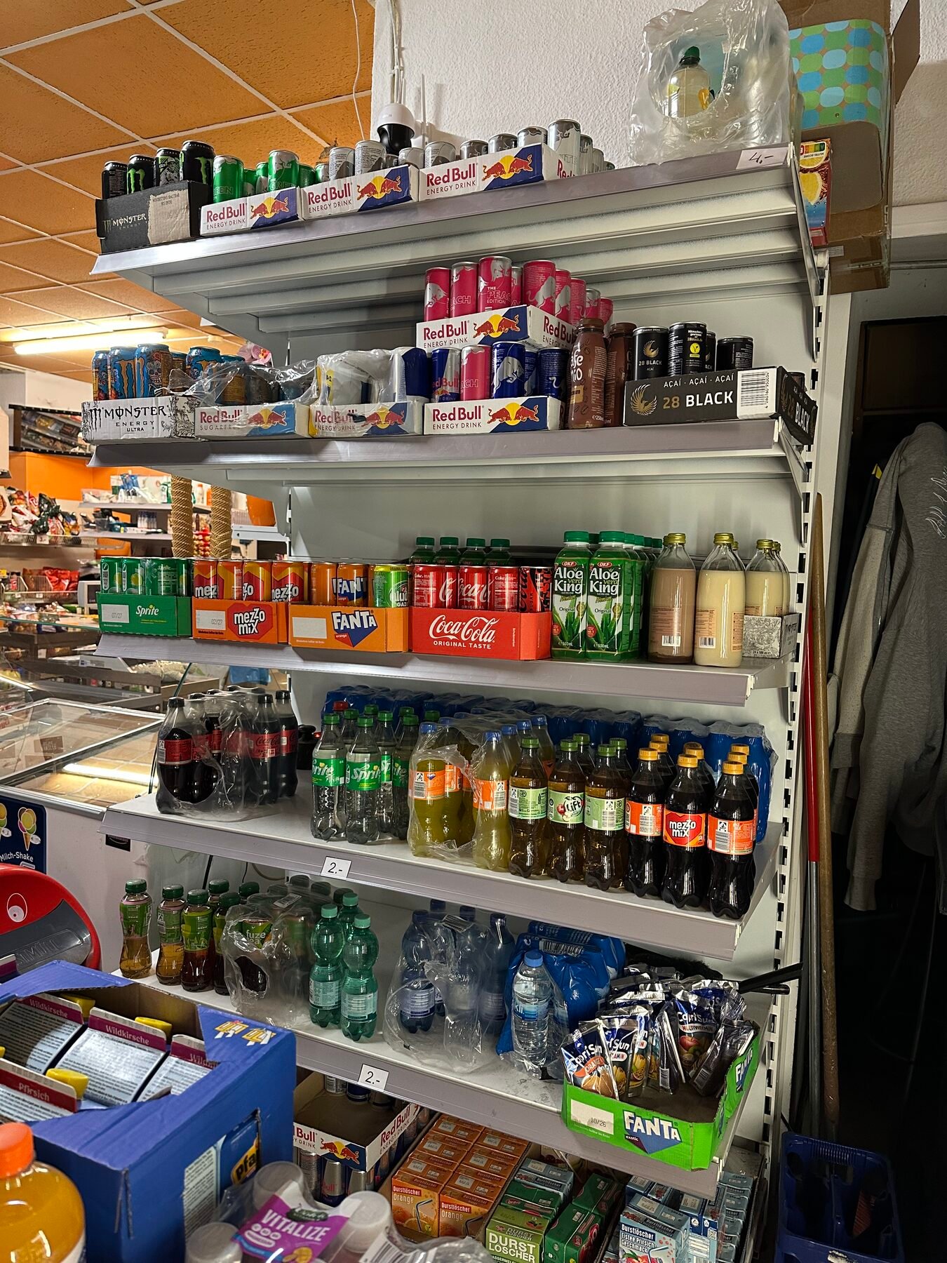 Getränkekisten im Lager